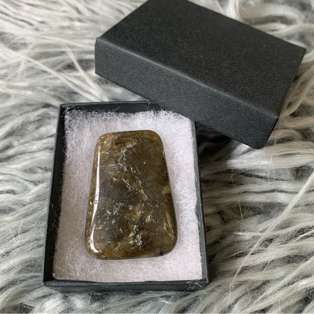 Labradorite Pendant